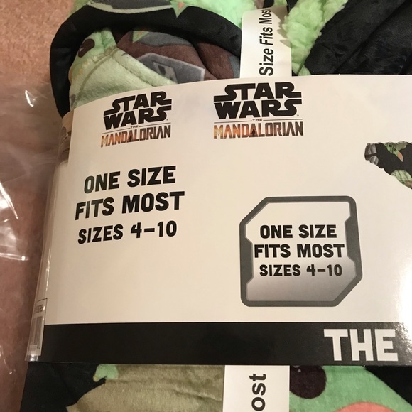 Star Wars kids Hoodie with side pockets no offer unless you bundle please - Picture 12 of 14